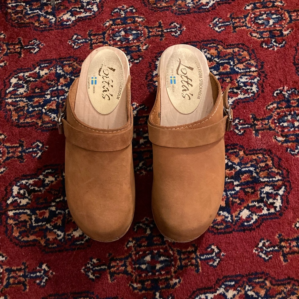 LOTTA FROM STOCKHOLM - Brown suede clogs